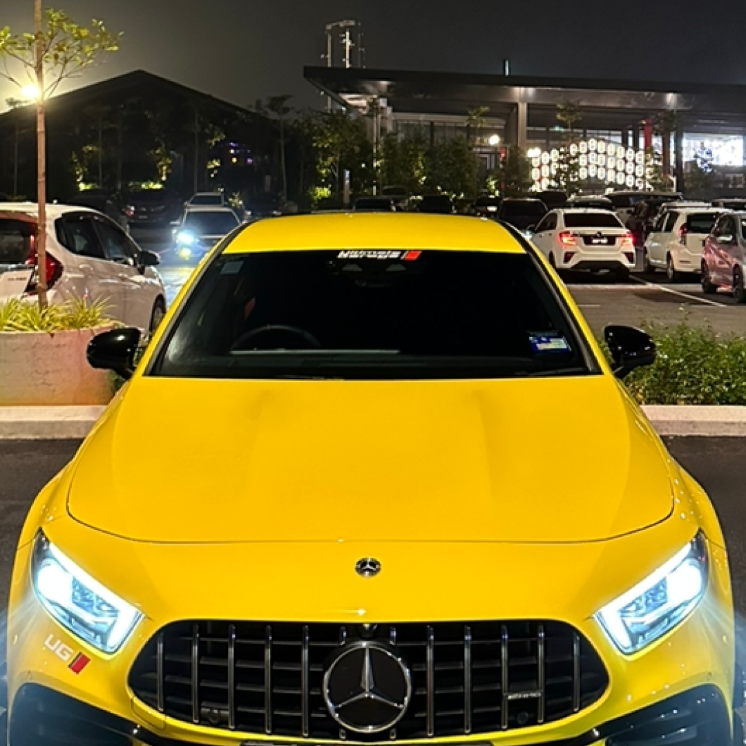 Ultimate Garage Windscreen Decal